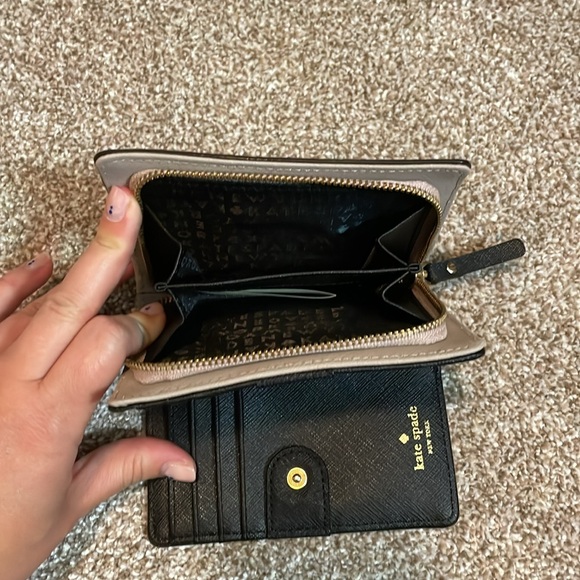 Black + taupe Kate Spade wallet - Picture 2 of 4